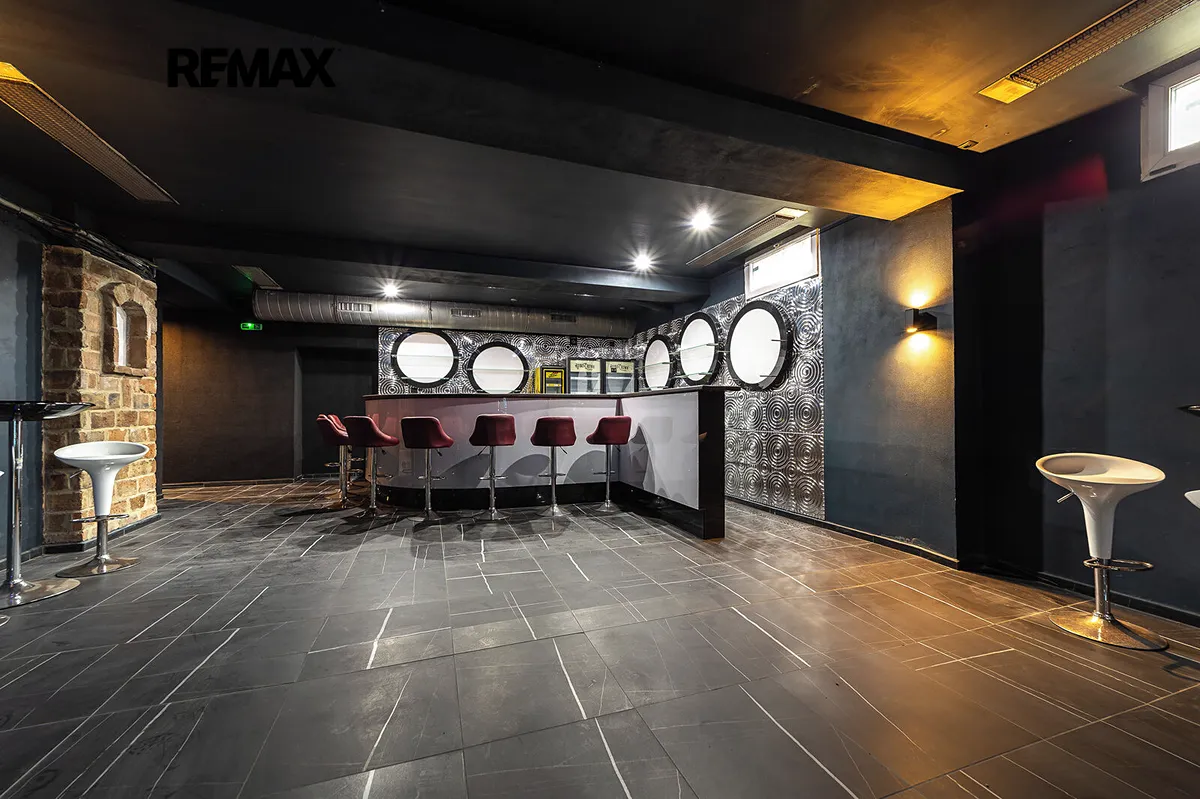 Prodej obchodního prostoru 140 m²